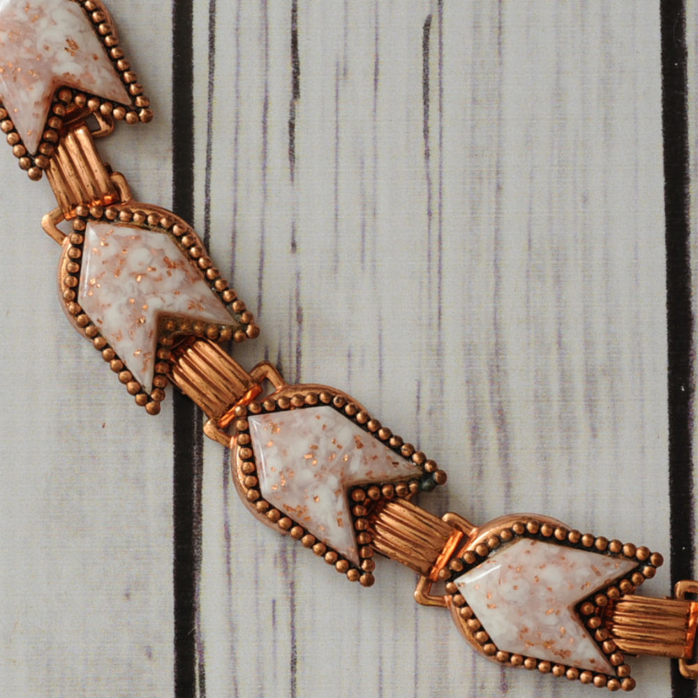 SOLD vintage copper arrow confetti cab bracelet - Picture 1 of 8